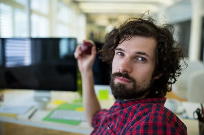 Citrustack web designer working on an Orlando website